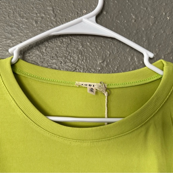 Women’s Lime Green JODIFL Shirt Size M NWT Eyelet Embroidered Short Sleeves - Picture 3 of 6
